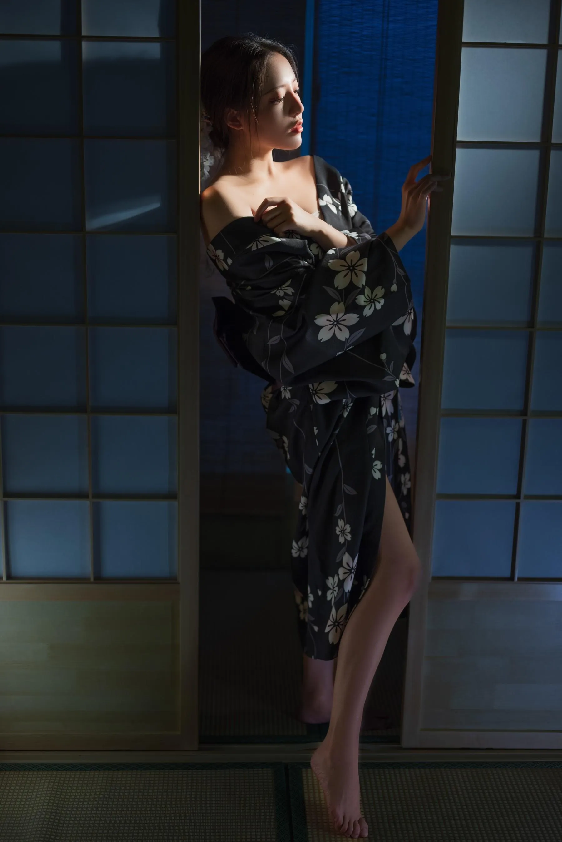[艺图语] 2022.06.14 夜媚姬 柚子 [28P]插图6